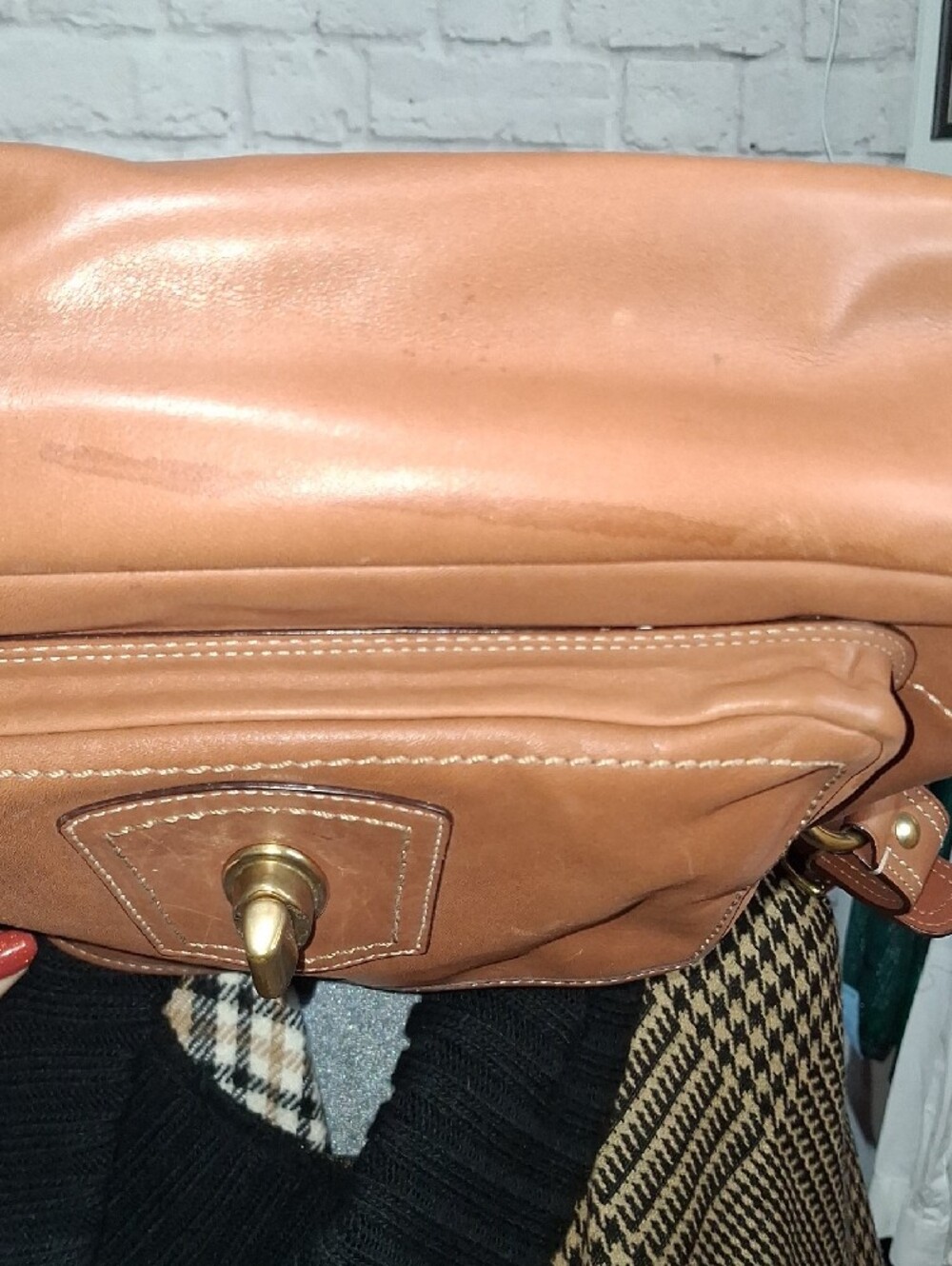 Coach Caramel Leather Shoulder Bag with Gold Turnlock - Picture 8 of 15